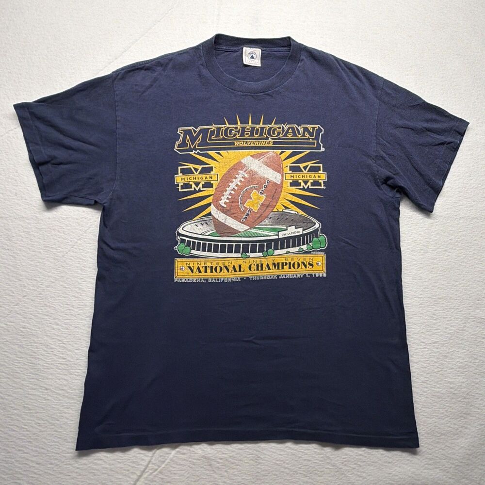 Vintage 90s Michigan Wolverines 1997 National Champions Football USA Men’s Large